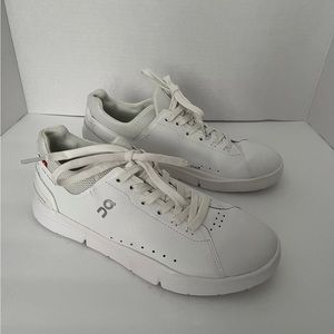 On cloud The Roger Lace Up Sneakers womens Size 7